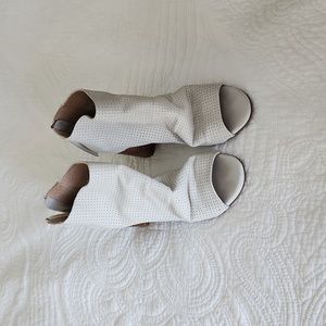 Seychelles suede soft booties